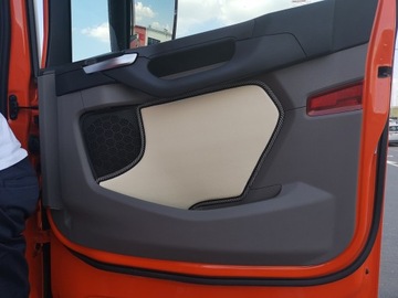 BOCZKI NIE PIKOWANE TAPICERKA DRZWI SCANIA R S