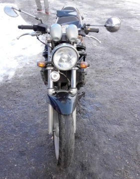 Детали двигателя Suzuki GSF 400 Bandit.