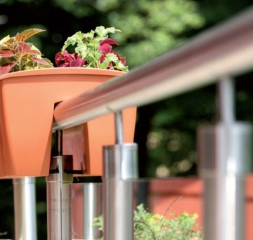 БАЛКОННЫЙ ЦВЕТОЧНЫЙ ГОРШОК ДЛЯ ПОДВЕСНОЙ БАЛЮСТРАДЫ 18Л