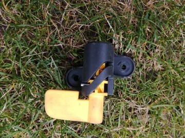 VIVARO TRAFIC II RYGIEL DRZWI TYLNYCH