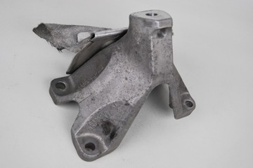 Łapa podpora silnika Audi A4 A5 A8 Q5 8K0199307AS