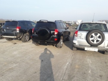 КРЫШКА РЕЙКИ ЛЕВАЯ ЗАДНЯЯ RAV4 II 5D 03R