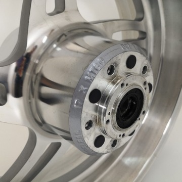 ОБОД КОЛЕСА TRIUMPH THUNDERBIRD T2011010