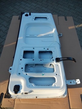 DVEŘE LEVÝ ZADNÍ HYUNDAI H350 MAXI PLECHOVKA