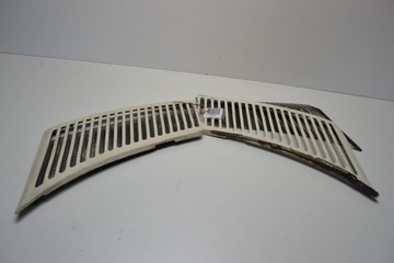 Mercedes R107 SL Kratki wloty powietrza podszybia