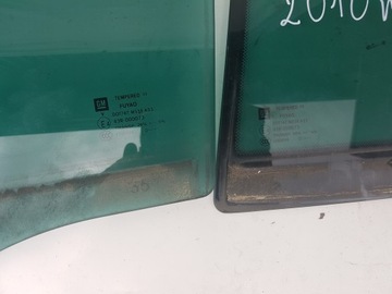 INSIGNIA KOMBI SKLO (OKNO) DVEŘE ZADNÍ LEVÝ 10R KOUŘOVÝ