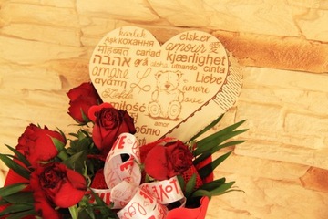 Декоративная подарочная коробка в виде сердечка на разные случаи жизни.