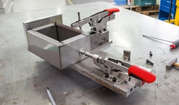 Горизонтальный зажим с горизонтальным основанием BESSEY STC-IHH25