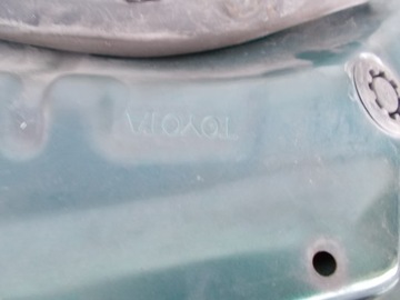 KAPOTA KRYT TOYOTA PRIUS BEZ KOROZE