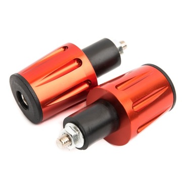 Красные наконечники руля диаметром 22 мм.