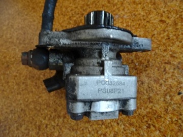 TOYOTA LAND CRUISER 120 05R ČERPADLO SERVA