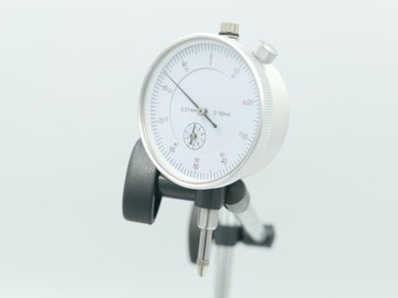 ЦИФРОВОЙ ИНДИКАТОР, СТЕНД ДЛЯ ПРОВЕРКИ БИЕНИЯ ДИСКОВ