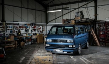 OEM уплотнитель окна хром правый VW Bus T3