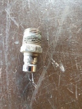 Zawór spustowy płynu Scania R