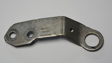 04L103390A VW GOLF 7 TDI DRŽÁK DRŽÁKY OPĚRADLO