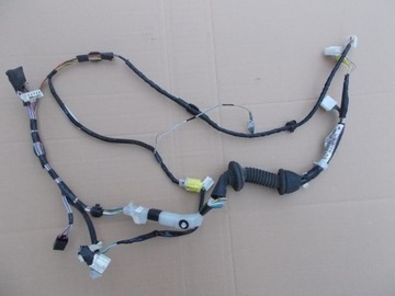 INSTALACE DVEŘE PRAVÝCH TOYOTA YARIS III 3D 82151-0DC30 ORIG.