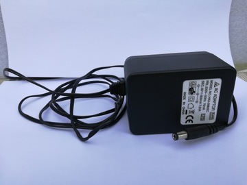 Блок питания ACADAPTOR HKA-0980EC 9В 800мА 5,5мм/2,1мм
