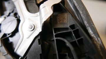 BMW G30 ZÁMEK DVEŘE LEVÝ PŘEDNÍ UK