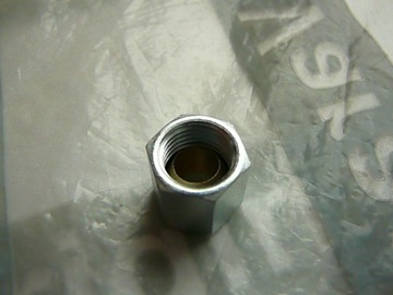 Разъем тормозного кабеля без обжима, трубка 6 мм