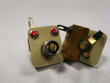 Конденсатор воздушный подстроечный IW4 652.075