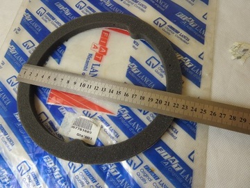 Уплотнитель пола нового Fiat Seicento Cinquecento