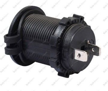 Дополнительный разъем для прикуривателя автомобиля на 12 В.