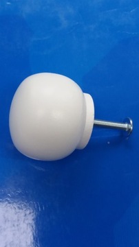 МЕБЕЛЬНАЯ РУЧКА ДЕРЕВЯННЫЙ ШАР БЕЛЫЙ + ЦВЕТНОЙ РУКАВ