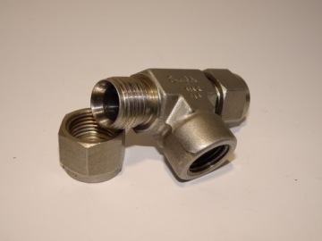 ТРОЙНИК ДЛЯ НЕРЖАВЕЮЩИХ ТРУБ 3/8 × 1/4NPT