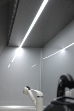 Lampa LED wpuszczana oprawa podszafkowa - 140cm