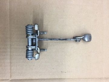 DACIA DUSTER I OMEZOVAČ DVEŘE PRAVÝ PŘEDNÍ