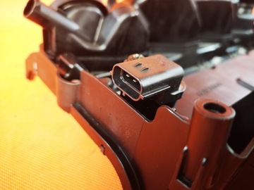 Volvo V40 II 2016r D2 Pokrywa zaworów Czujnik