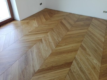 ФРАНЦУЗСКАЯ ЕЛОЧКА, дубовый паркет, дуб, паркет