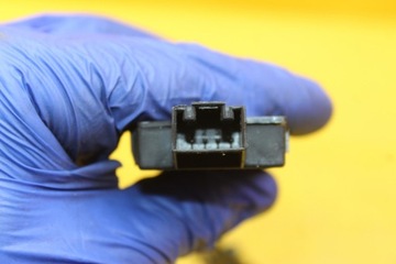 АНТЕННЫЙ УСИЛИТЕЛЬ VW PASSAT B6 3C0951171A