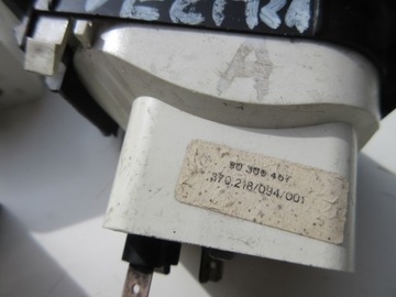 Часы Opel Vectra A Calibra 90306467