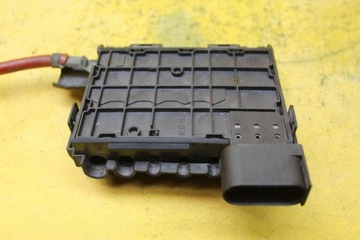 БЛОК ПРЕДОХРАНИТЕЛЕЙ VW T4 FL 2.5 TDI 1C0937550C