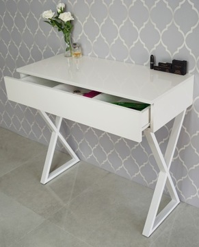 БЕЛЫЙ ГЛЯНЦЕВЫЙ УНИТАЗ С МЕТАЛЛИЧЕСКИМ ЯЩИКОМ