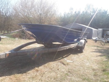 Лодка для сома плоскодонная 560х215 см.