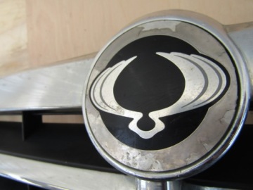 Решетка переднего бампера Ssangyong Rodius I 08-