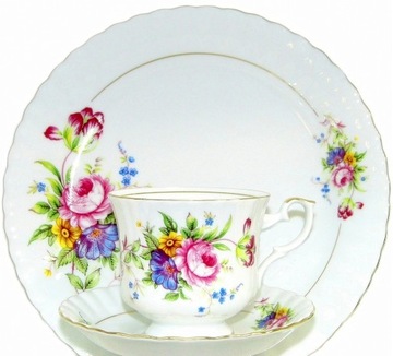 096 IWONA TALERZ PŁYTKI 24 cm CHODZIEŻ PORCELANA