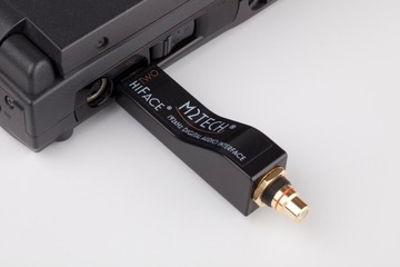 M2Tech HiFace Two — USB-интерфейс, коаксиальный разъем SPDIF, тюльпан