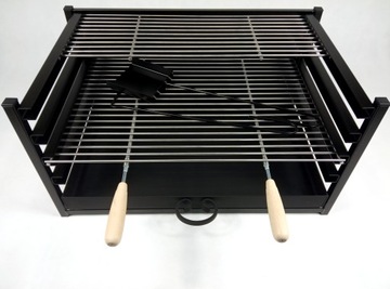 Решетка из нержавеющей стали 60х20, дополнительно приварены стержни 8мм и 5мм.