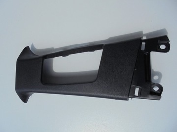 C-HR POSZYCIE OSŁONA SŁUPKA LEWA 62420-F4020 2016-