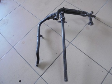 AUDI A8 D2 4.2 TRUBKA MADL VODY