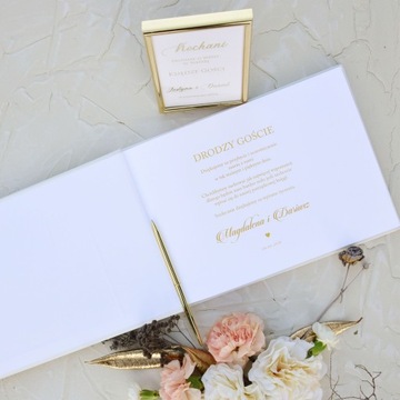 Гостевая книга, черные страницы, золотая надпись + наклейки.