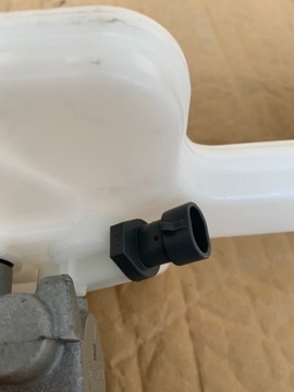 Главный тормозной цилиндр Tesla X iBooster 1060676-00-A НОВЫЙ