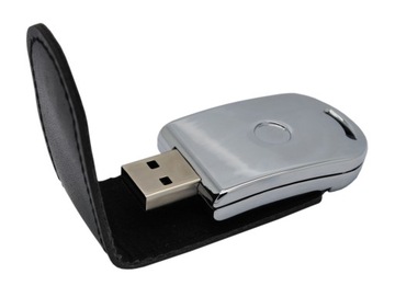 Кожаный овальный флэш-накопитель USB 3.0 64 ГБ с гравировкой
