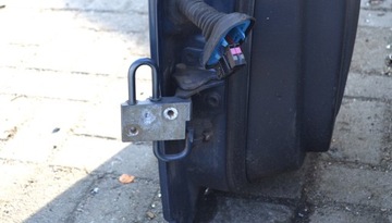 AUDI A4 B6 KOMBI PANT DVEŘE PR ZADNÍ SPODNÍ