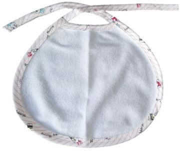 Нагрудник махровый на клеёнке, завязан. СМЕШИВАНИЕ