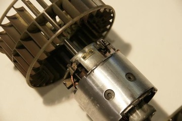 ВЕНТИЛЯТОР MERCEDES 190 W201 0130111109