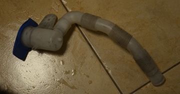 ТРУБКА VW, НАПОЛНИТЕЛЬ БАЧКА ОМЫВАТЕЛЯ